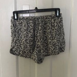 Floral pattern Brandy Melville shorts
